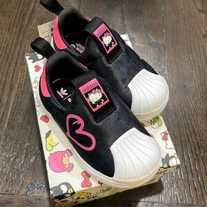 NWT HELLO KITTY ADIDAS - Superstar 360 I - Size 7 baby/ toddler